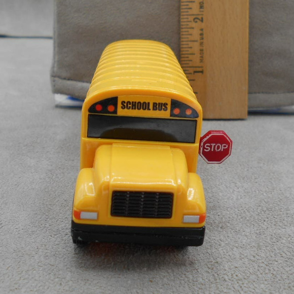 ERTL Community School District School Bus Yellow Stop Sign 46581 - Picture 4 of 7